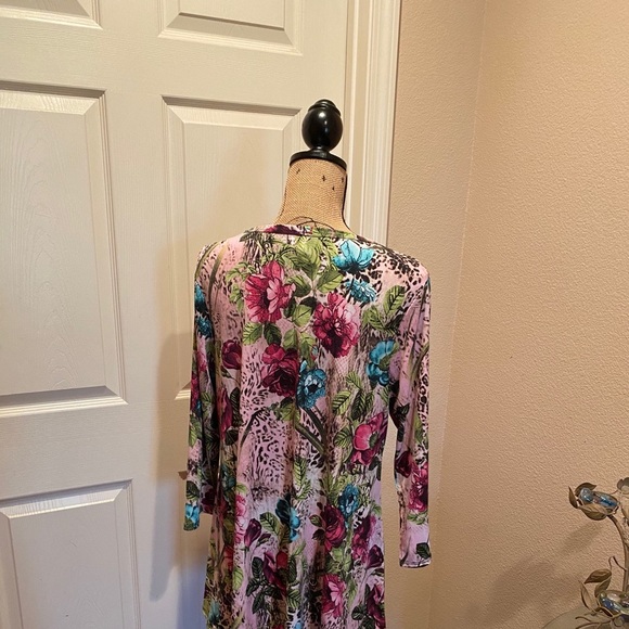 Binding floral and cheetah print tunic top - Picture 4 of 4